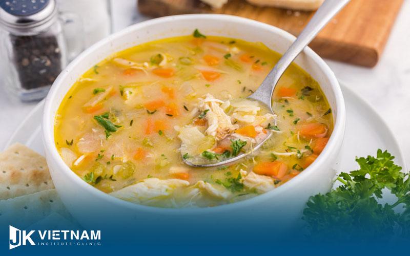 Nấu súp gà cho người ăn kiêng, mới ốm dậy đều rất tốt cho sức khỏe